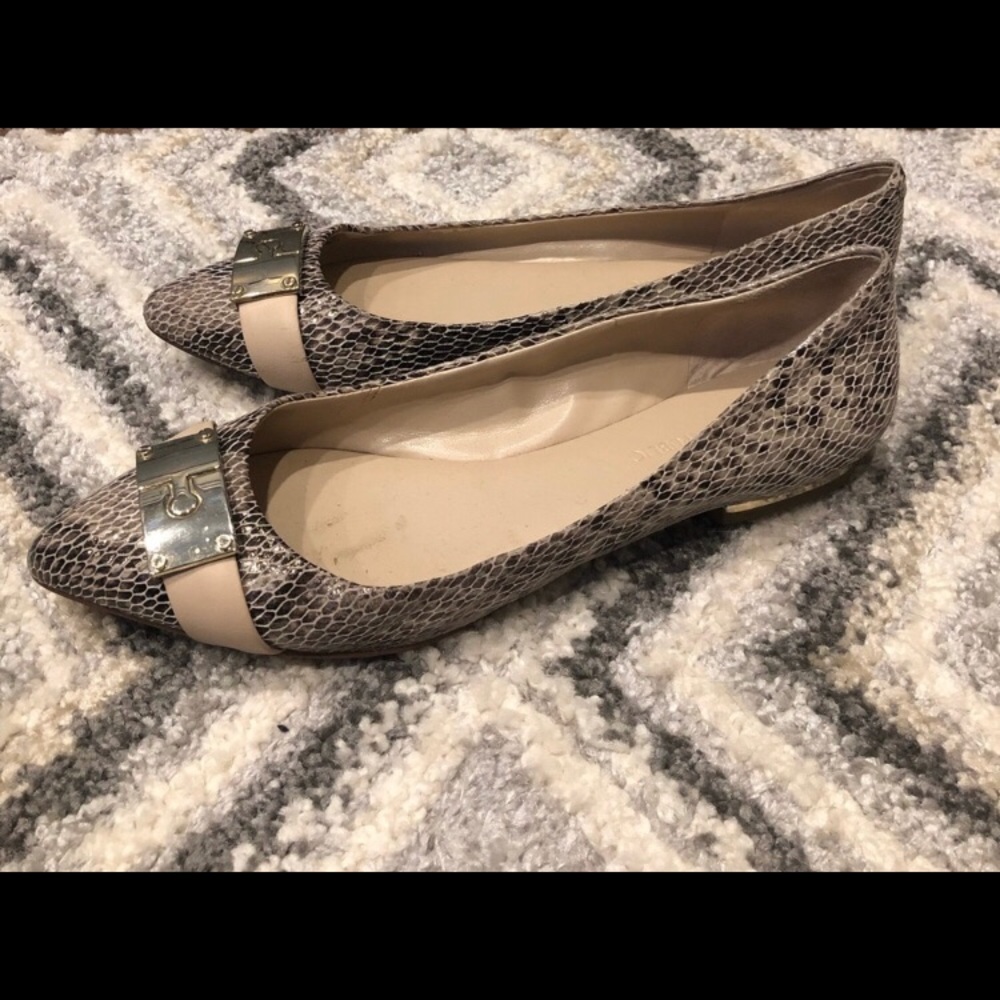 Banana Republic flats size 6.5
